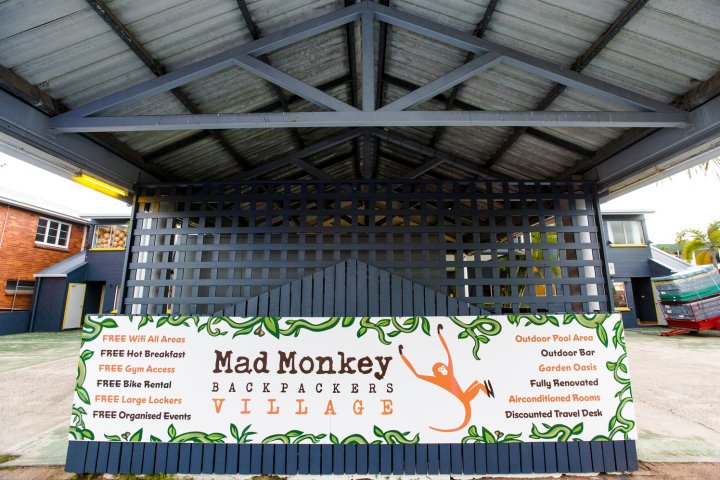 疯狂猴子背包客村庄旅馆(MAD Monkey Village)