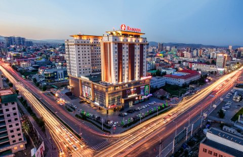 乌兰巴托市中心温德姆华美达酒店(Ramada Ulaanbaatar City Center)