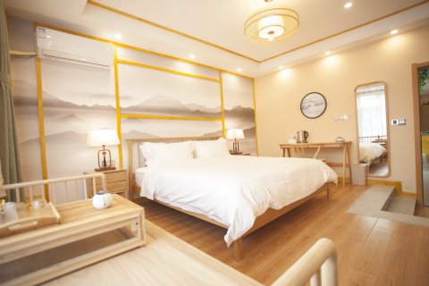 丹东逸客栈(鸭绿江断桥店)