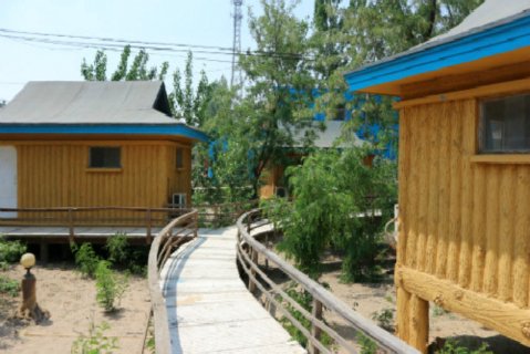 南北戴河民宿(昌黎滑沙滑草店)