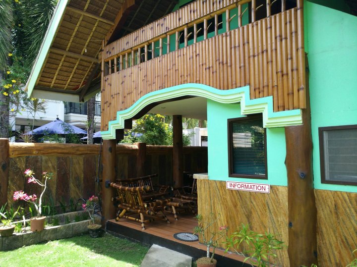 长滩岛伊利西托斯度假村(Ilicitos Resort Boracay)