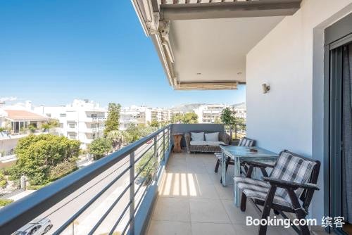 Two-Bedroom Apartment with Sea View-Glyfada