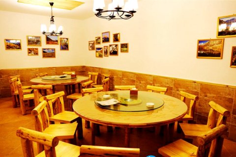 丹巴圣地映像文化主题客栈