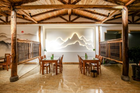 云台山岸上碧天蓝月酒店