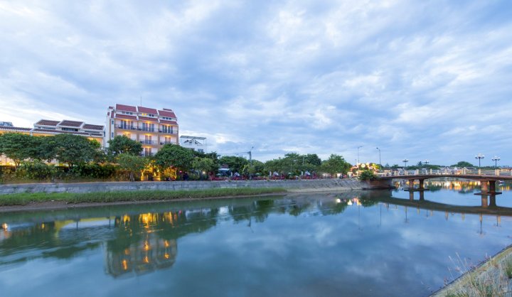 会安河套房酒店(River Suites Hoi An)