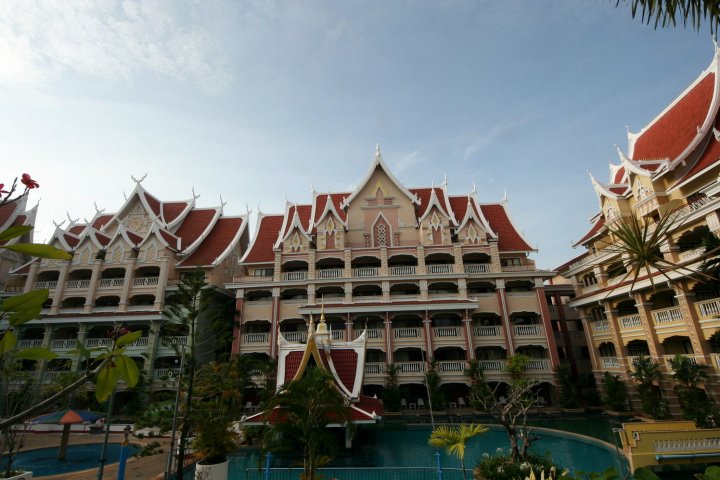 甲米奥南阿约达雅度假酒店(Aonang Ayodhaya Beach Resort)