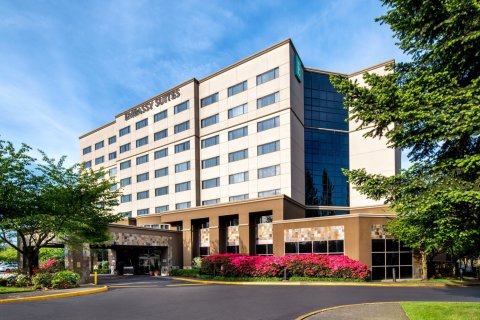 西雅图塔科玛国际机场希尔顿大使套房酒店(Embassy Suites by Hilton Seattle - Tacoma International Airport)