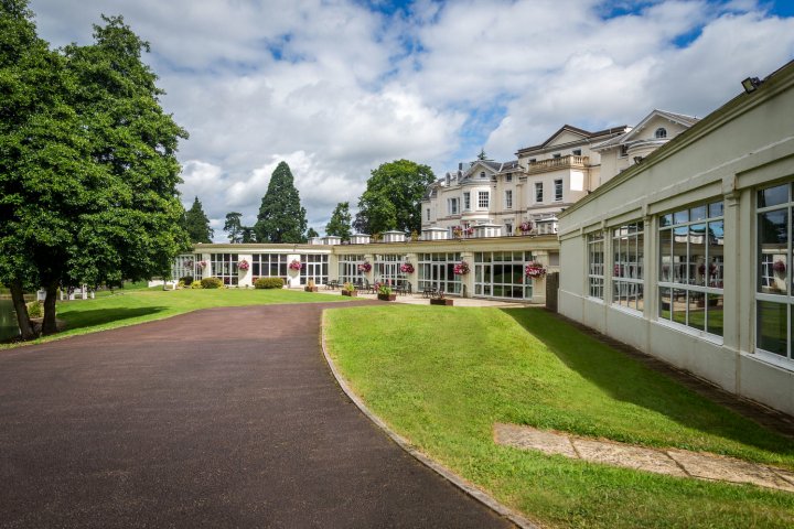 查尔顿汉姆希尔顿逸林酒店(DoubleTree by Hilton Cheltenham)