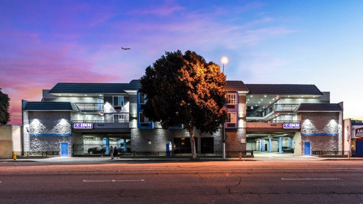 洛杉矶国际机场好莱坞快捷酒店(Hollywood Inn Express LAX)