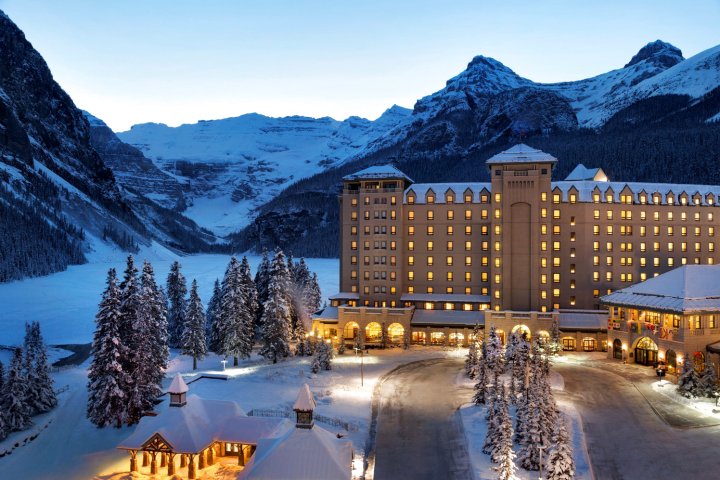 费尔蒙露易丝湖城堡酒店(Fairmont Château Lake Louise)