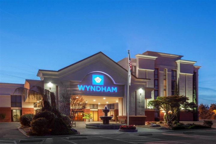 温德姆维塞利亚酒店(Wyndham Visalia)