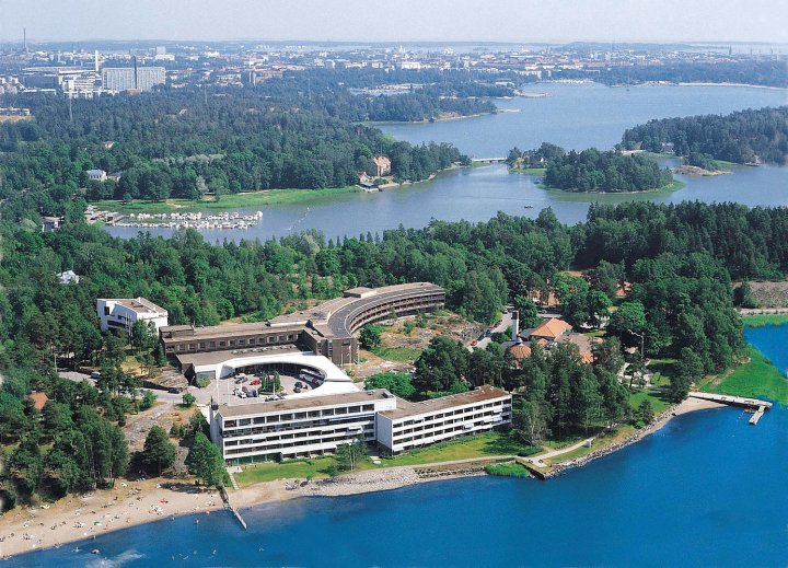 希尔顿赫尔辛基卡拉斯塔佳图帕酒店(Hilton Helsinki Kalastajatorppa)