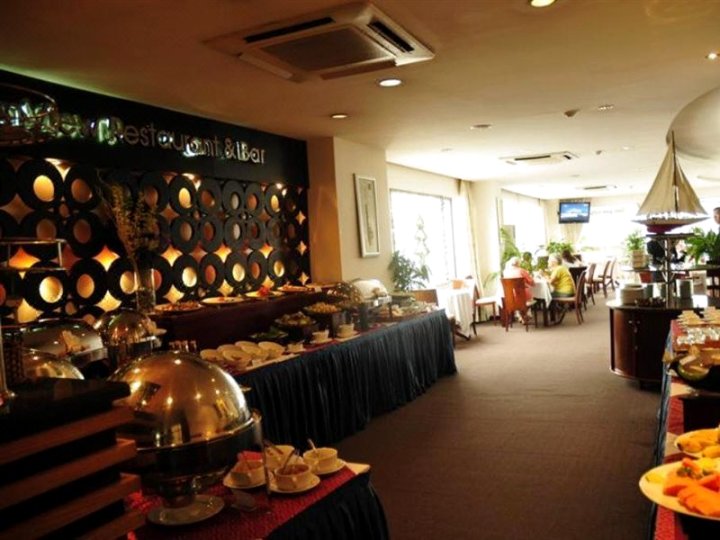 Avanti Hotel Saigon (ex Lavender Hotel)