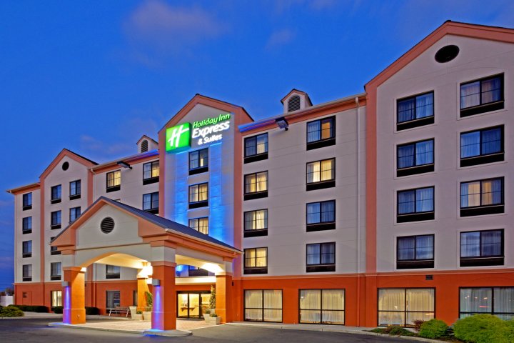 梅多兰兹地区智选假日酒店(Holiday Inn Express Hotel & Suites Meadowlands Area, an IHG Hotel)