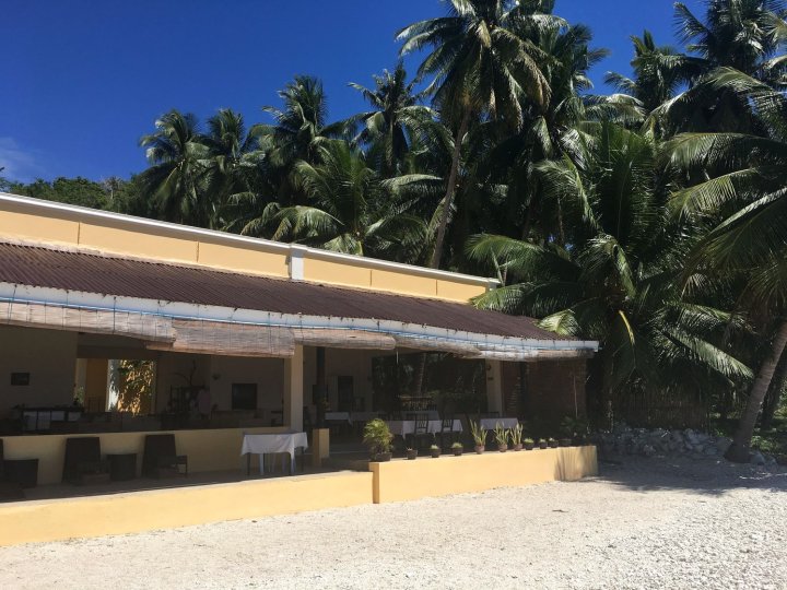 珊坦德路比度假村(Lubi Resort Santander)