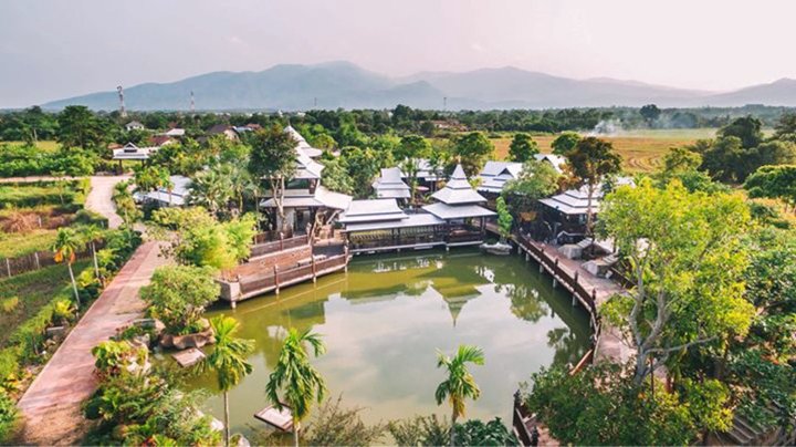 班顿洛度假村(Bantunglom Resort)