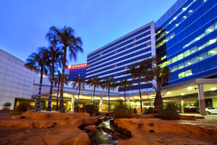 斯坦福德广场悉尼机场酒店及会议中心(Stamford Plaza Sydney Airport Hotel & Conference Centre)