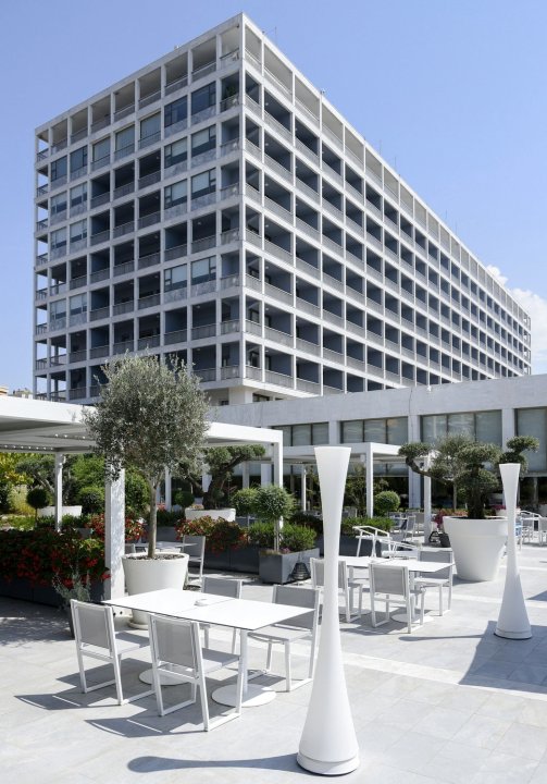 麦卡德尼娜皇宫酒店(Makedonia Palace)