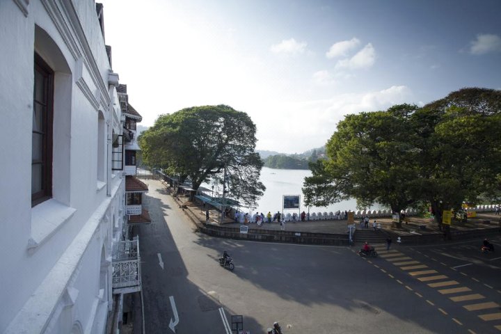 康提皇后酒店(Queen's Hotel Kandy)
