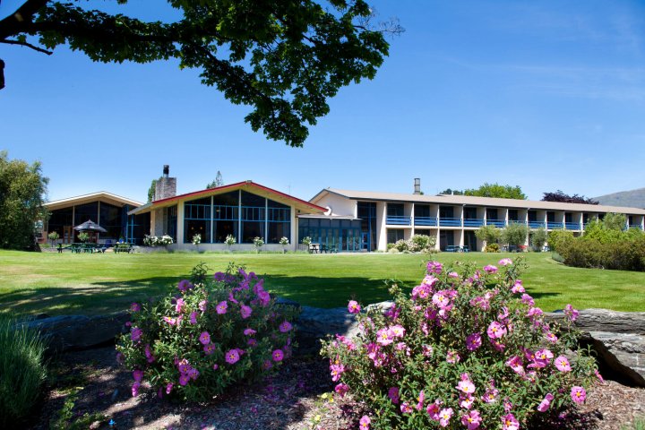 瓦娜卡湖酒店(Wanaka Hotel)
