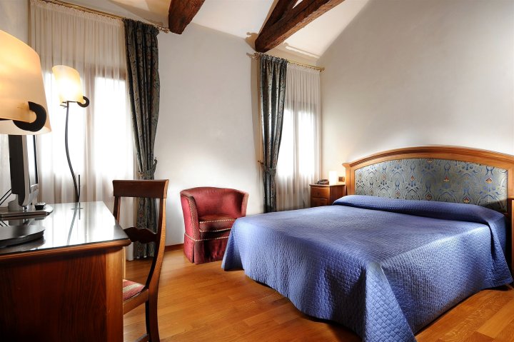 阿巴泽亚酒店(Hotel Abbazia)
