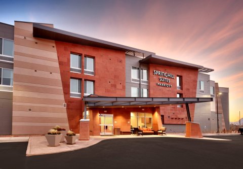 摩押春季山丘套房万豪酒店(SpringHill Suites by Marriott Moab)