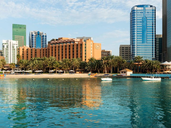 喜来登阿布扎比度假酒店(Sheraton Abu Dhabi Hotel & Resort)