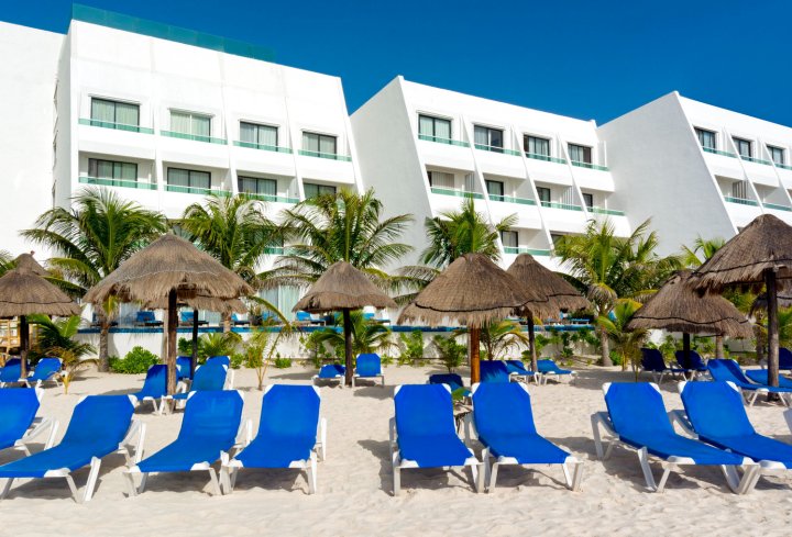 火烈鸟坎昆度假酒店(Flamingo Cancun Resort)