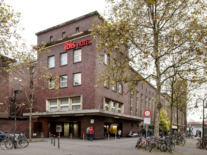 杜塞尔多夫中心车站宜必思酒店(Ibis Hotel Düsseldorf Hauptbahnhof)