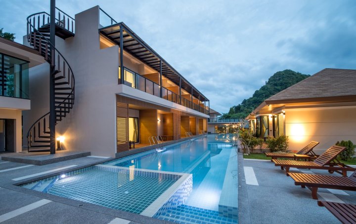 奥南塞尔满特拉度假村和游泳池套房(Chermantra Aonang Resort and Pool Suite)