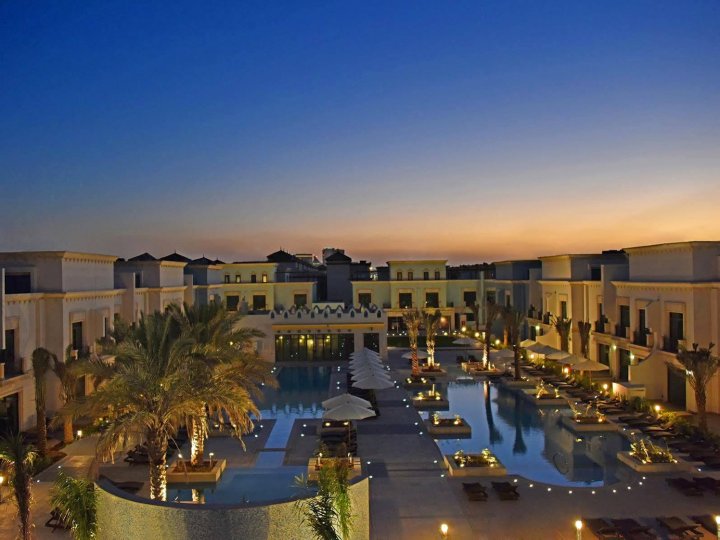 安达卢阿希夫度假村及水疗中心(Al Seef Resort & Spa by Andalus)
