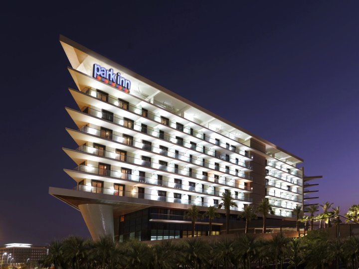 亚斯岛丽柏酒店(Park Inn by Radisson Abu Dhabi Yas Island)