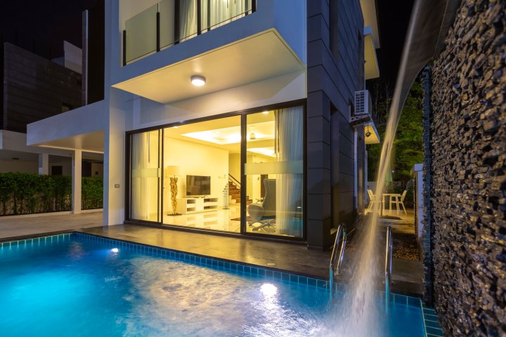 Light&Hope Laguna Park 5 Bed Pool Villa BangTao beach