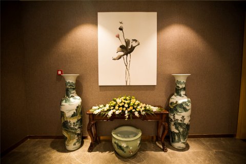 弥勒金鼎大酒店(红河水乡湖泉生态园店)