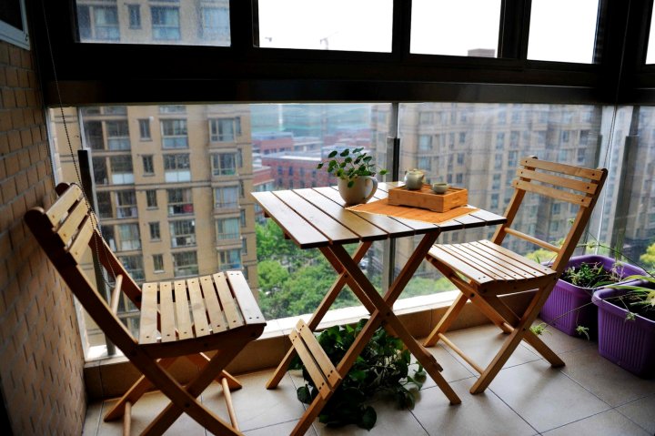上海地铁附近花园式小区高档精装温馨两房两厅公寓