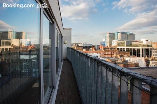 Light & Spacious Penthouse Close to Central London