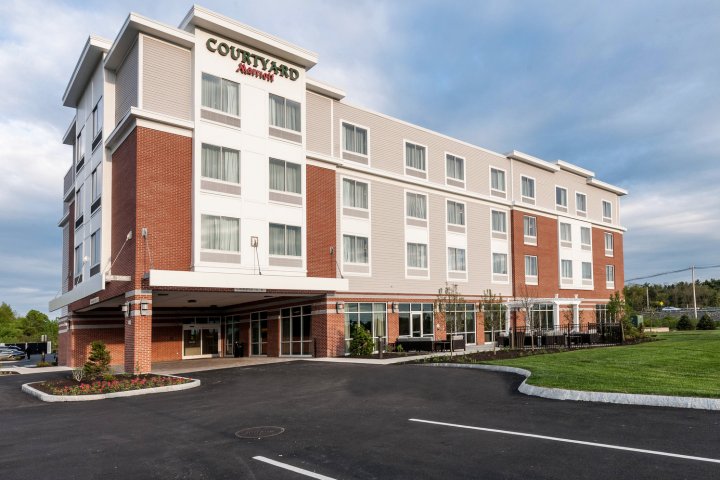 波士顿利特尔顿万怡酒店(Courtyard by Marriott Boston Littleton)