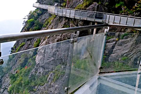 武功山吊马桩新客栈