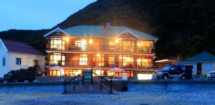 奥比西自助式公寓酒店(Oppiesee Selfcatering Apartments)