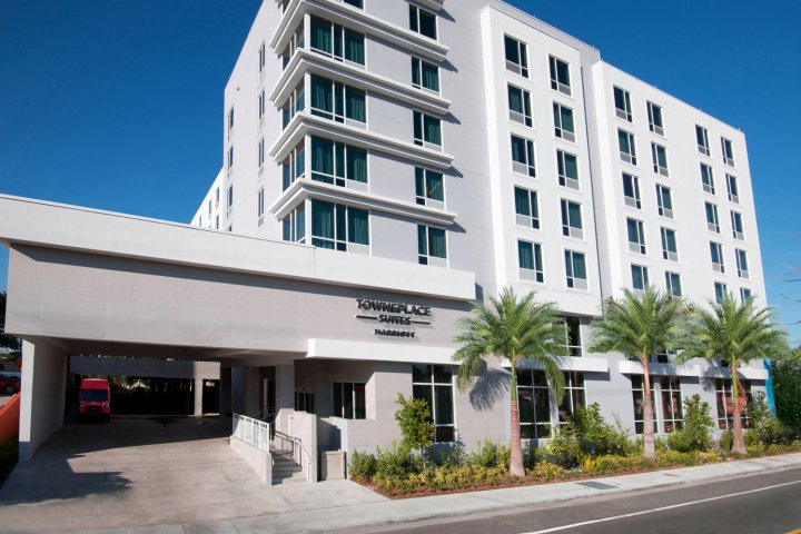 迈阿密机场万豪唐普雷斯酒店(TownePlace Suites by Marriott Miami Airport)