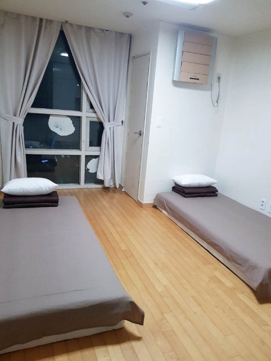 东大门月明公寓-1店(Dongdaemun Moonlight Apartment-1)