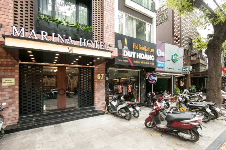 滨海酒店(Marina Hotel)