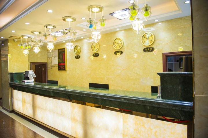 阿勒泰新泰大酒店