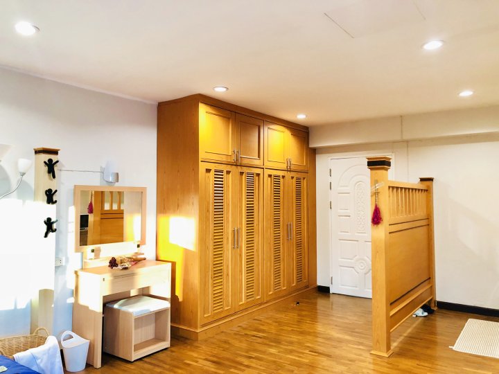 宁曼中心舒适小居(Comfortable Small Residence in Ningman Center)
