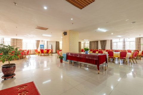 额济纳旗金玉蓝大酒店