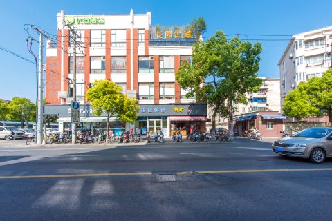 99优选酒店(上海虹桥机场沪青平公路店)