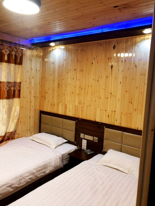 阿尔山天鑫酒店