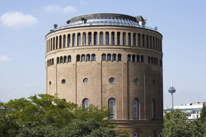 希尔顿格芮精选科隆瓦瑟图姆酒店(Wasserturm Hotel Cologne, Curio Collection by Hilton)