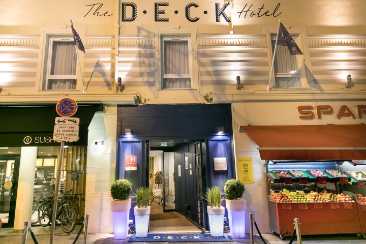 快乐文化德克酒店(The Deck Hotel by Happyculture)