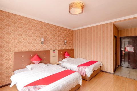 榕江鸿运酒店(村超足球场店)